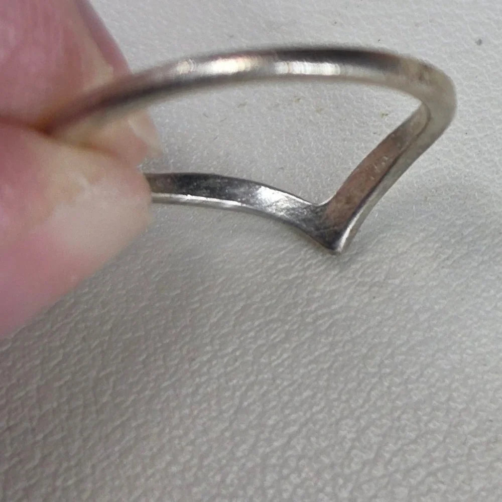 Silver Tone Deep Wishbone V Shape Chevron Stacking Ring Size 8 Whimsy‎ Goth